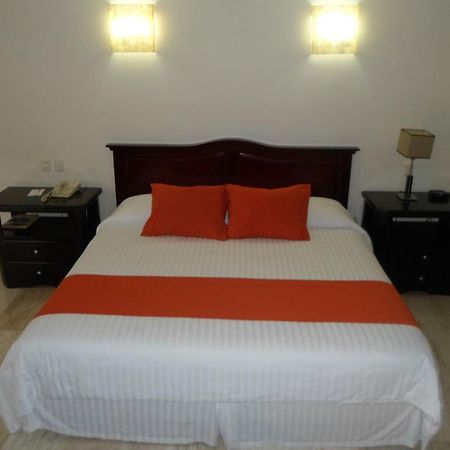 Hotel Poza Rica Inn Экстерьер фото