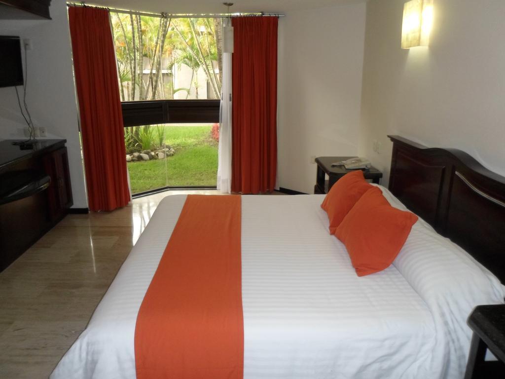 Hotel Poza Rica Inn Экстерьер фото