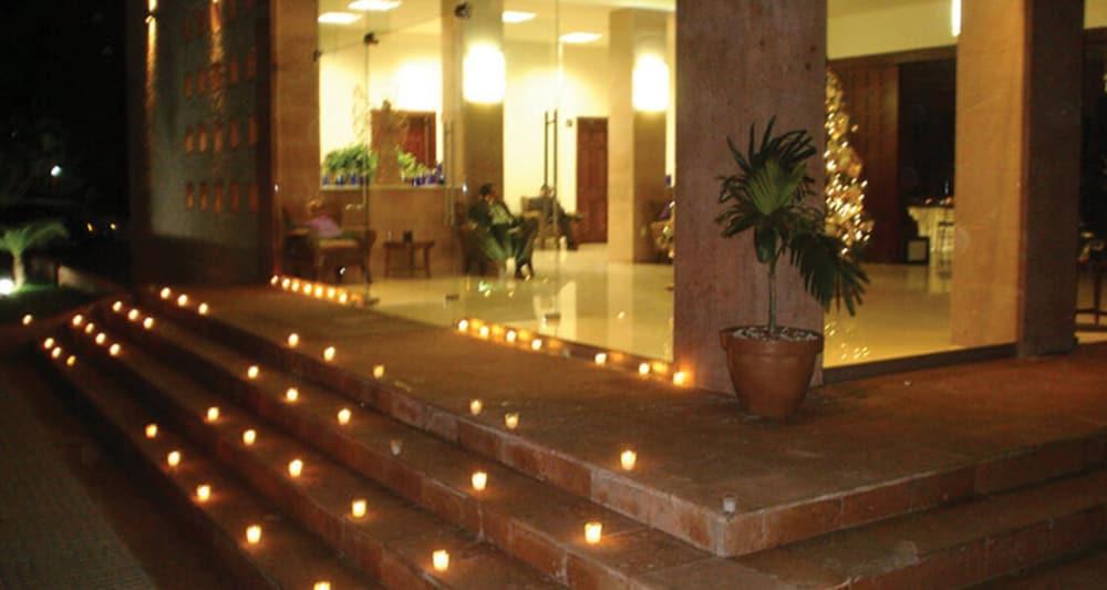 Hotel Poza Rica Inn Экстерьер фото