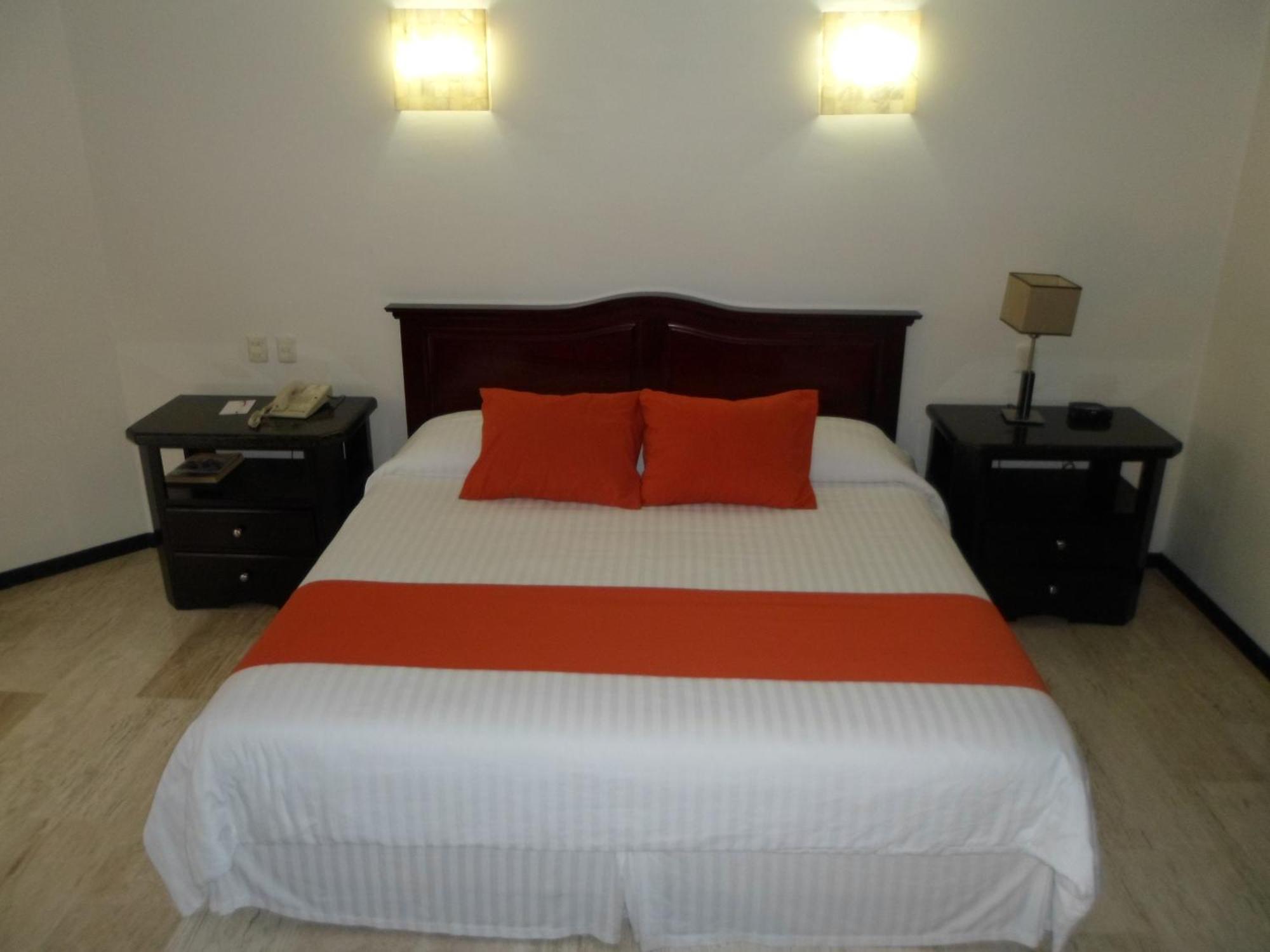 Hotel Poza Rica Inn Экстерьер фото